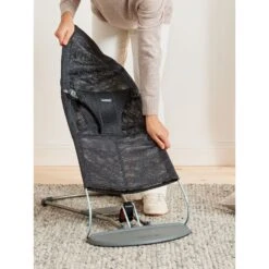 Bouncer Bliss Air Mesh - Anthracite -METRO BABY SHOP 006013 bouncer bliss anthracite mesh lookbook babybjorn 08