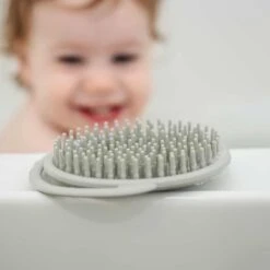 Haakaa Silicone Shampoo Brush -METRO BABY SHOP 121633915 350338199388989 6732596131174780483 n