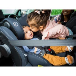 Britax Safe-n-Sound B-first Ifix TEX - Black -METRO BABY SHOP 3658 b first ifix tex lifestyle