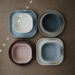 Mushie Dinner Bowl Square - Set Of 2 VARIOUS COLOURS -METRO BABY SHOP 7O0A1701 p dba6736c fa92 44df acd4 f38ef138f0a2