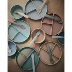 Mushie Silicone Bowl VARIOUS COLOURS -METRO BABY SHOP 7O0A2261copy 600x afaa82fd e151 46a2 8bc0 f881e1118f24