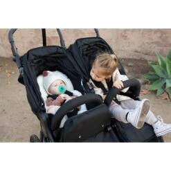 Bumbleride Organic Cotton Infant Insert 15 Bumbleride Organic Cotton Infant Insert -METRO BABY SHOP Bumbleride OrganicCotton InfantInsert lifestyle2