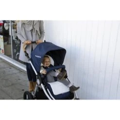 Bumbleride Organic Cotton Infant Insert 14 Bumbleride Organic Cotton Infant Insert -METRO BABY SHOP Bumbleride OrganicCotton InfantInsert lifestyle3