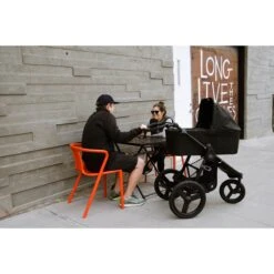 Bumbleride Speed -METRO BABY SHOP Bumbleride Speed Matte Black Bassinet City Table