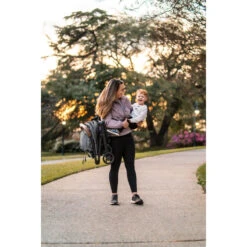 Uppababy MINU V2 Pram + FREE MINU TRAVEL BAG 29 Uppababy MINU V2 Pram + FREE MINU TRAVEL BAG -METRO BABY SHOP MINUV2 GRY 62 small