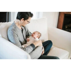 Ergobaby Natural Curve Nursing Pillow - Grey 15 Ergobaby Natural Curve Nursing Pillow - Grey -METRO BABY SHOP NPAGRYSTP 5 1024x1024 71fcc822 3d34 463c 9e09 254ec934fd7b