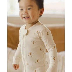 Zip Long Sleeve Sleeper VARIOUS COLOURS 17 Zip Long Sleeve Sleeper VARIOUS COLOURS -METRO BABY SHOP QM AW24 D1 LIFESTYLE WEB 83 24626aff 8ac0 4755 8b5f bae6fbc01e2a