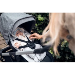 Thule Newborn Inlay - Soft Grey -METRO BABY SHOP ScreenShot2023 02 15at14.38.16