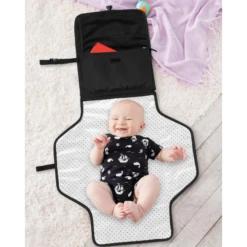 Skip Hop Envi Luxe Pronto Signature Changing Station - Eco Black 10 Skip Hop Envi Luxe Pronto Signature Changing Station - Eco Black -METRO BABY SHOP ScreenShot2023 03 14at17.31.05