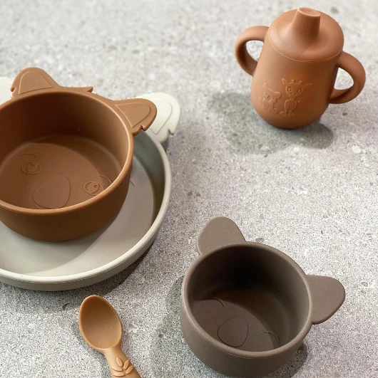 Nuuroo Aiko Silicone Cup With Sippy Lid VARIOUS COLOURS 2 Nuuroo Aiko Silicone Cup With Sippy Lid VARIOUS COLOURS - Image 2