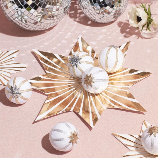 Meri-Meri Gold Stripe Star Plates 4 Meri-Meri Gold Stripe Star Plates - Image 4