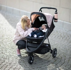 Thule Spring Leg Rest -METRO BABY SHOP Screenshot2024 05 01at15.24.47