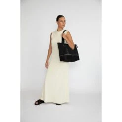 The Sunday Bag Neoprene Tote/Baby/Travel Bag -METRO BABY SHOP THESUNDAYBAG BLACK