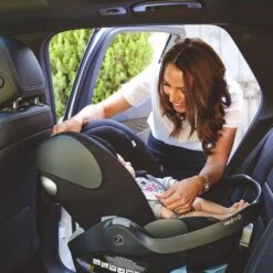 CYBEX Cloud Q Capsule + Base - Graphite Black -METRO BABY SHOP cybex cloud q stardust black in car ca253b3b 33f4 4e6d a334 d082505e9714