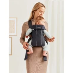Baby Carrier Mini 3D Mesh - Anthracite -METRO BABY SHOP en 021013 baby carrier mini anthracite 3d mesh lookbook babybjorn 01