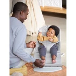 Bouncer Bliss Woven Petal Quilt - Light Grey 16 Bouncer Bliss Woven Petal Quilt - Light Grey -METRO BABY SHOP en gb babybjorn bouncer bliss light grey cotton petal quilt 02