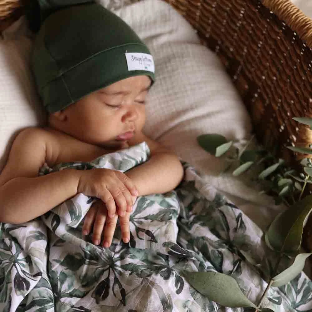 Organic Muslin Wrap - Evergreen 4 Organic Muslin Wrap - Evergreen - Image 4