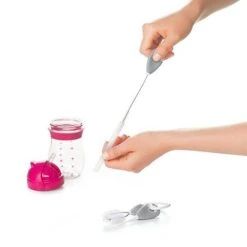 Straw & Sippy Cup Top Cleaning Set - Grey -METRO BABY SHOP tot 62123200 4 1024x1024 2b0d4c2a 2e24 4026 baae 59449c6ed982