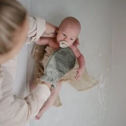 Mushie Baby Bath Mitt 2 Pack VARIOUS COLOURS -METRO BABY SHOP towels 3stshoot 17 p